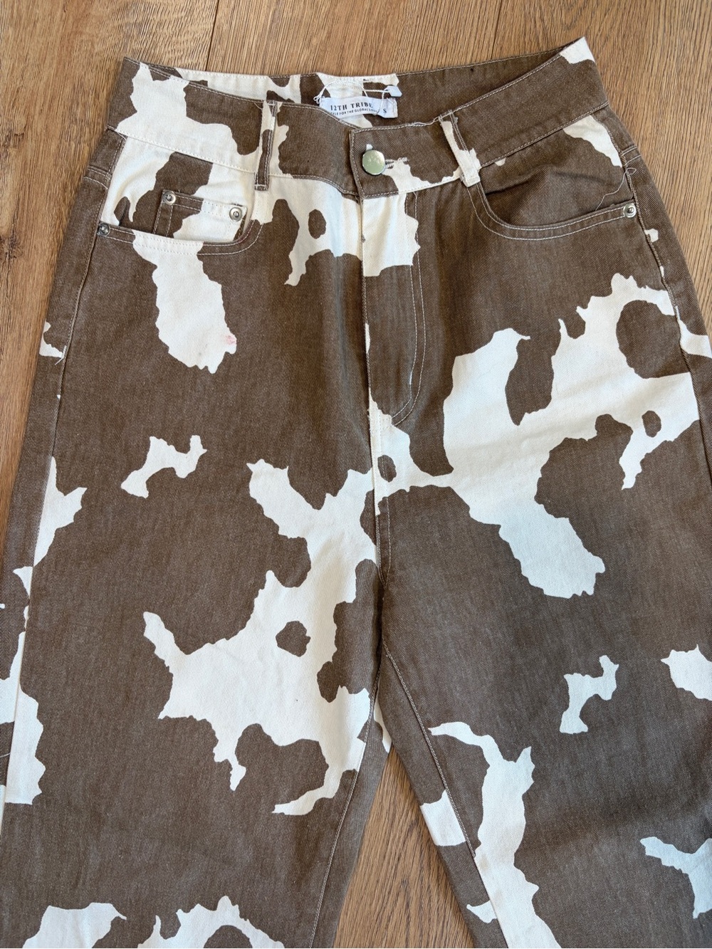12th Tribe Brown Cow Print Wide Leg Jeans Size Small Western Ranch - Picture 2 of 6